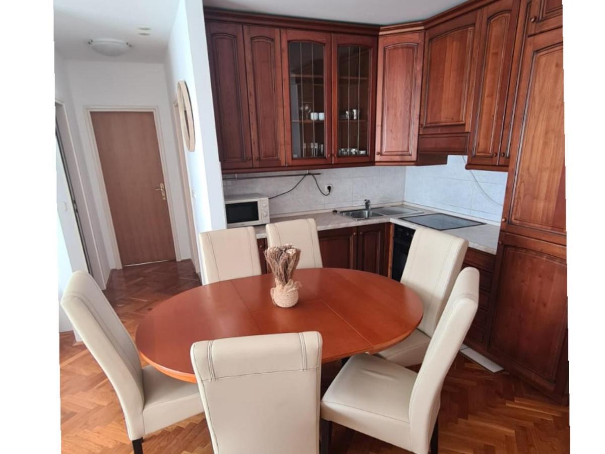 Apartman Ljubav Макарска Экстерьер фото