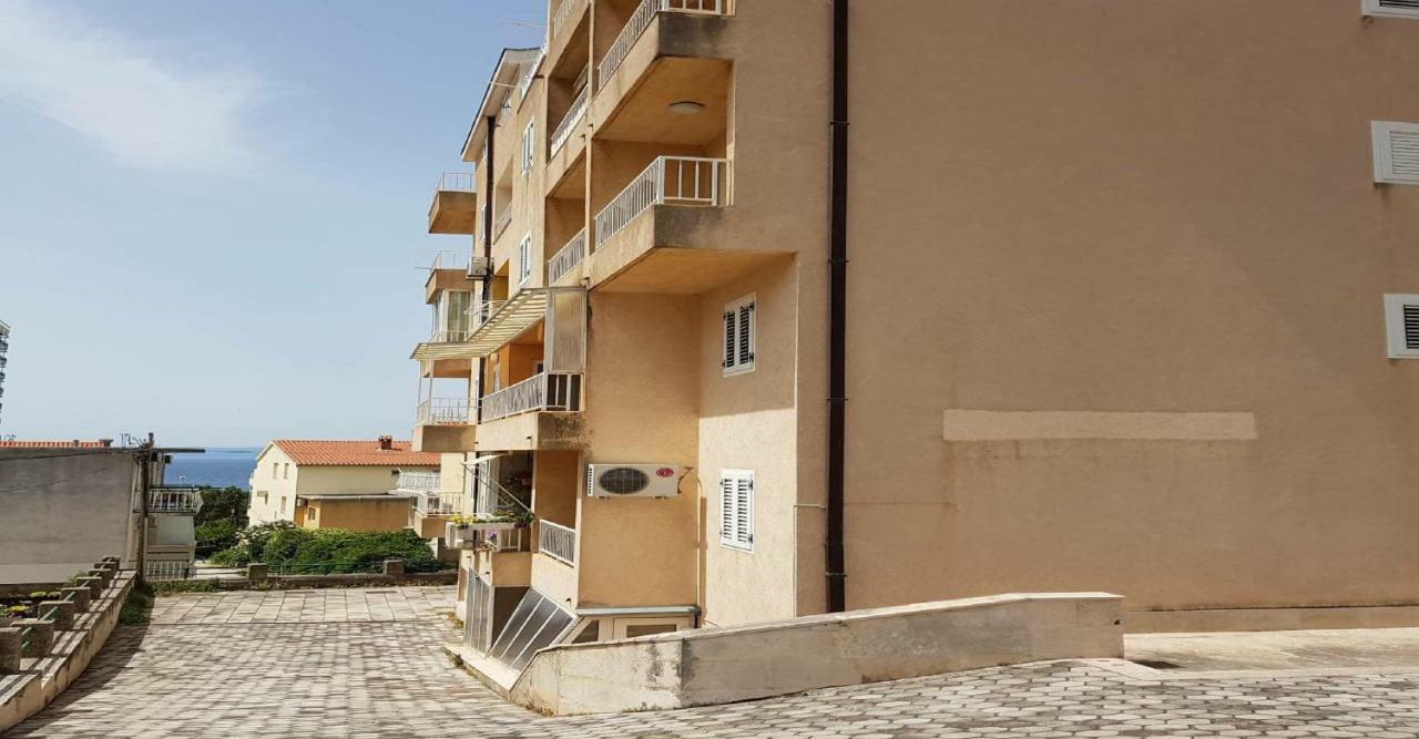 Apartman Ljubav Макарска Экстерьер фото